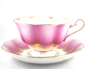 Duo de porcelana óssea Royal Albert Avon: rosa e lilás, design dourado