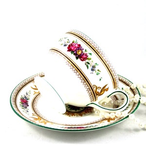 Wedgewood, Vintage Floral Duo, Columbia Pattern, Bone English China made in 1950s