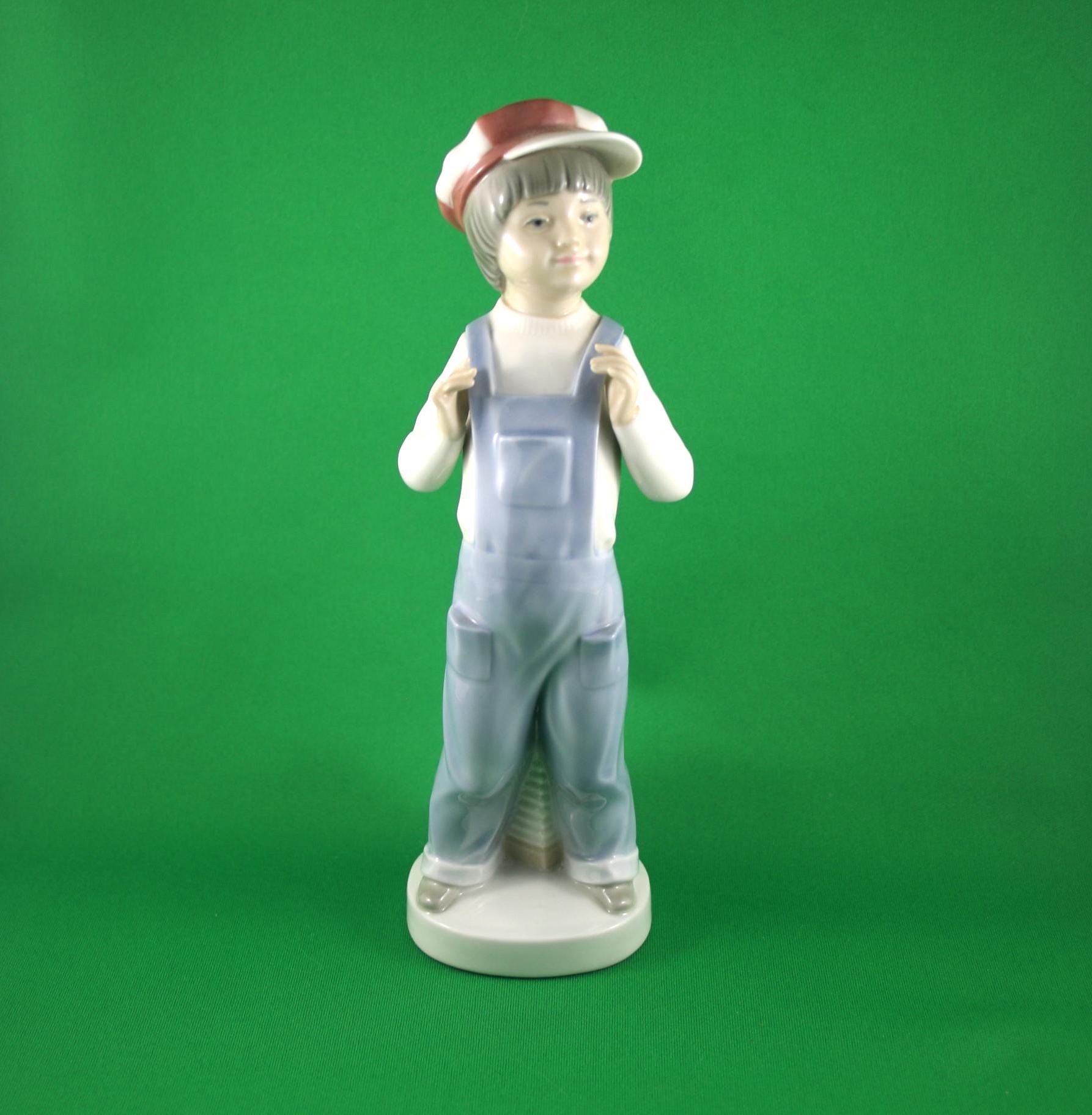 【LLADRO】 アコーディオンをひく少年 il_fullxfull.6765488343_ad5z.jpg