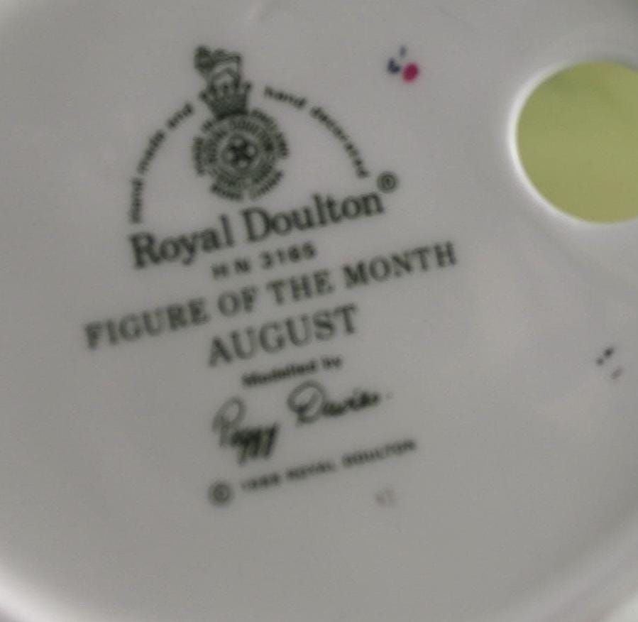 美品】ロイヤルドルトン HN3165 フィギュアオブザマンス 8月 1988年