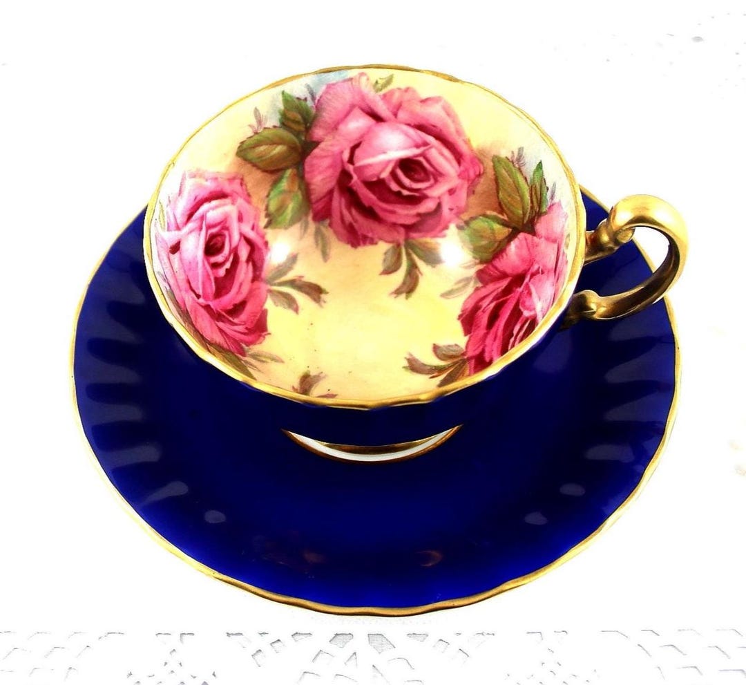 Aynsley, Large Pink Rose Duo, Pink Cabbage Roses on Peach Background ...