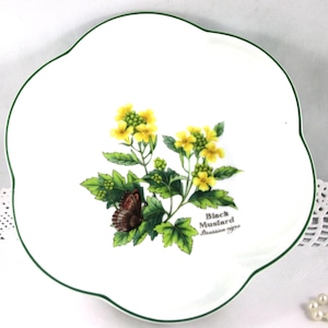 Worcester Lovely Candy/Salad Bowl, Worcester Herbs Theme, Scallop Shape, Bone English China made in 1990s