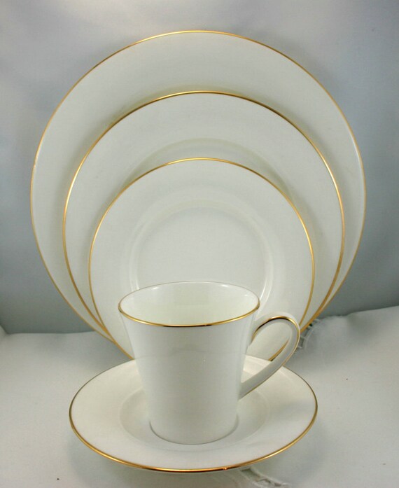 Elegant Royal Doulton 5 piece Dinner Set Gold Trimmed Fine Etsy