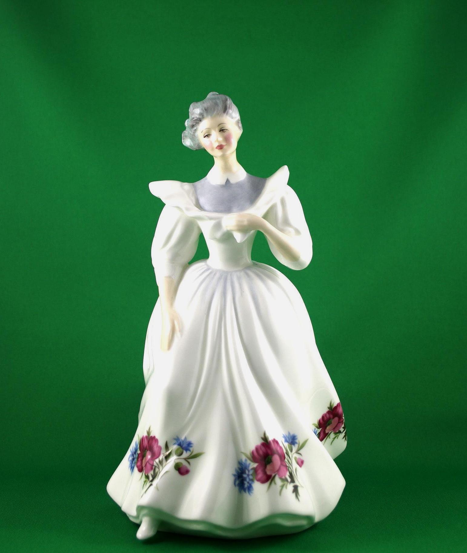 【美品】ロイヤルドルトン HN3165 フィギュアオブザマンス 8月 1988年 ロイヤルドルトン磁器フィギュア: 8月、今月のフィギュア HN 3165