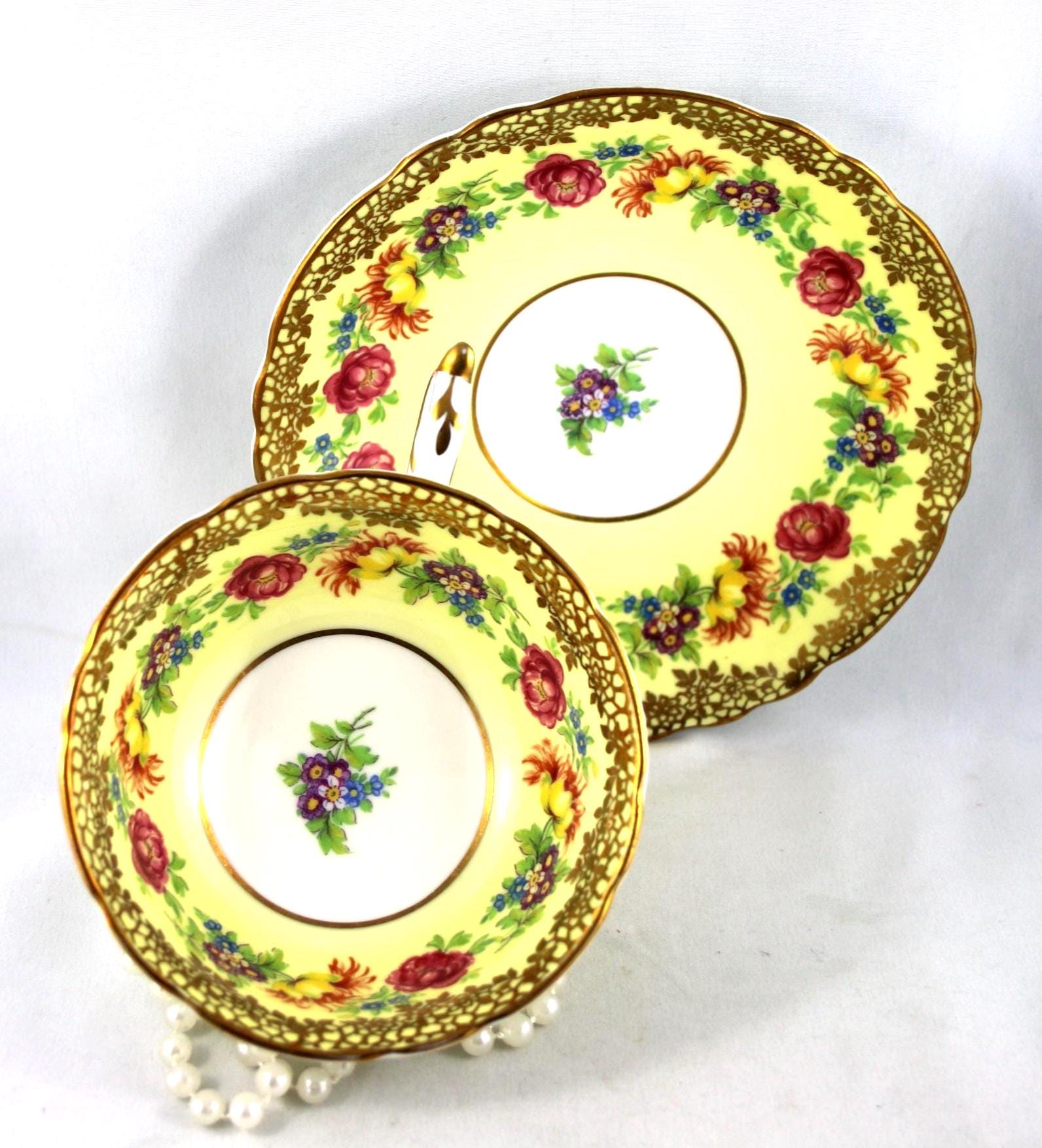 ヴィンテージ パラゴン ボーンチャイナ ティーカップ デュオ：花柄