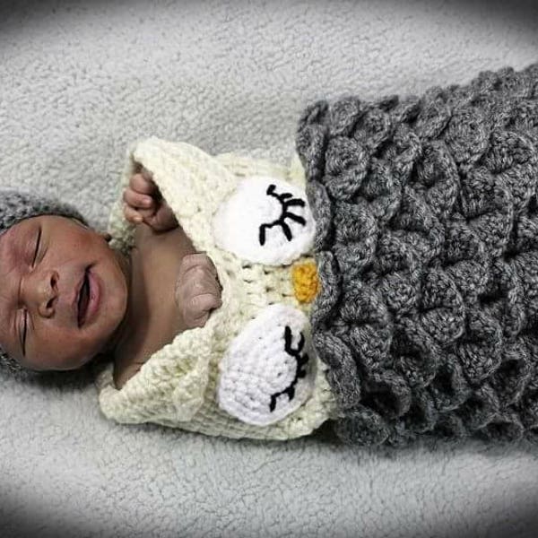 Crocheted newborn sleeping owl cocoon / sleep sack