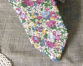 Liberty print Claire Aude in Mure colourway ~ men's necktie ~ men's tie ~ wedding attire ~ wedding necktie