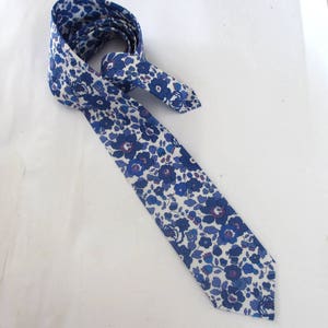 Liberty of London  Men's Necktie ~ made in floral Liberty Print  ~ " Betsy Ann"  ~ men's tie ~ necktie ~ cravat