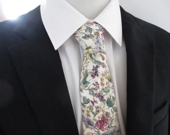 Tissu Liberty of London ~ cravate florale pour homme faite à la main ~ fleurs sauvages ~ cravate de mariage pour homme ~ cravate ~ cravate