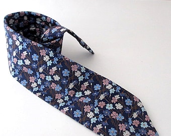 Tissu Liberty of London, fait à la main sur mesureNouvelure pour hommes fabriquée en Liberty Print design floral « Buttercup » - cravate / cravate / cravate homme ~