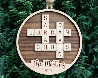 Familienamen aangepaste kruiswoordraadselornament puzzel, gepersonaliseerd kerstornament