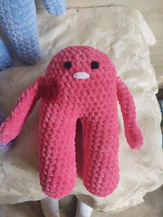 Adorable Crochet Heart Doll Amigurumi Pattern - DIY Handmade Stuffed Toy Project for Beginners