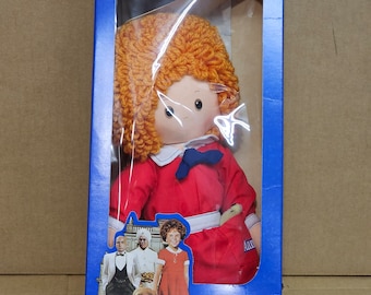 Vintage 1982 Knickerbocker 3851 16" Annie Rag Doll W Sandy Dog in Pocket Yarn Hair Painted Face Soft Stuffed Dolly In Original Box Girl Gift