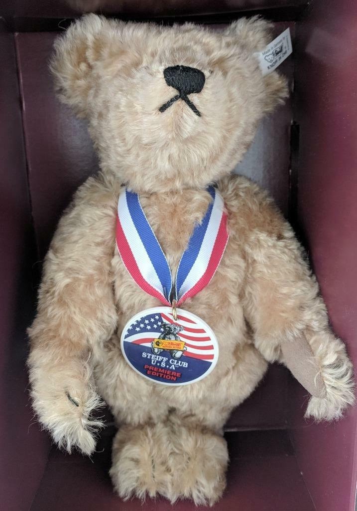 Steiff 420801 Sam Teddy Bear Collectors Club USA Premiere Edition