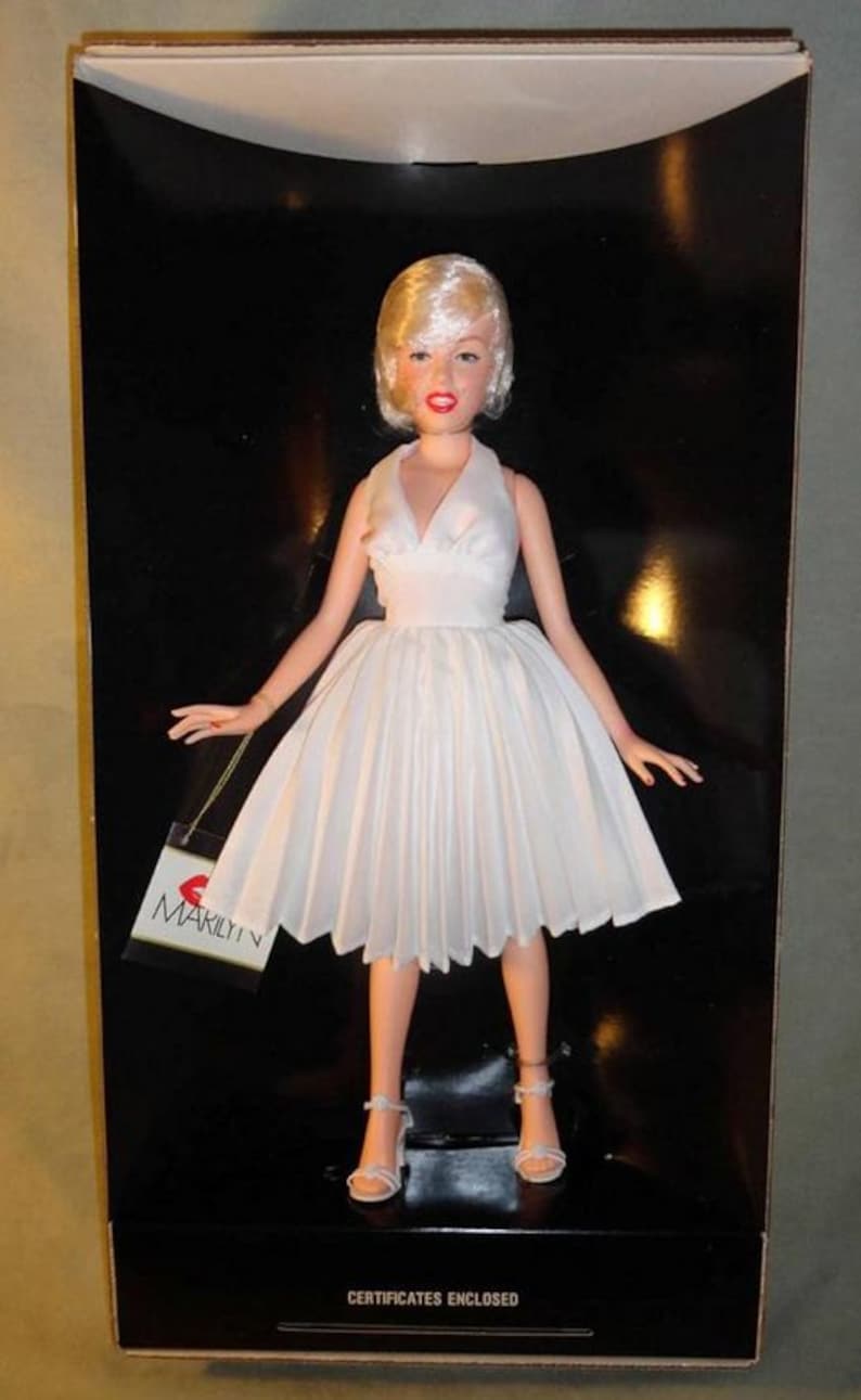 rare World Doll vintage 1983 Marilyn Monroe 71897 doll celebrity collection series white dress seven year itch new nib 