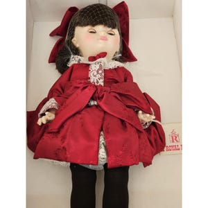Royal Masterpiece Miss Elsa 18" Fashion Display Lady Doll Red Gown R83‑1715 NOS image 1
