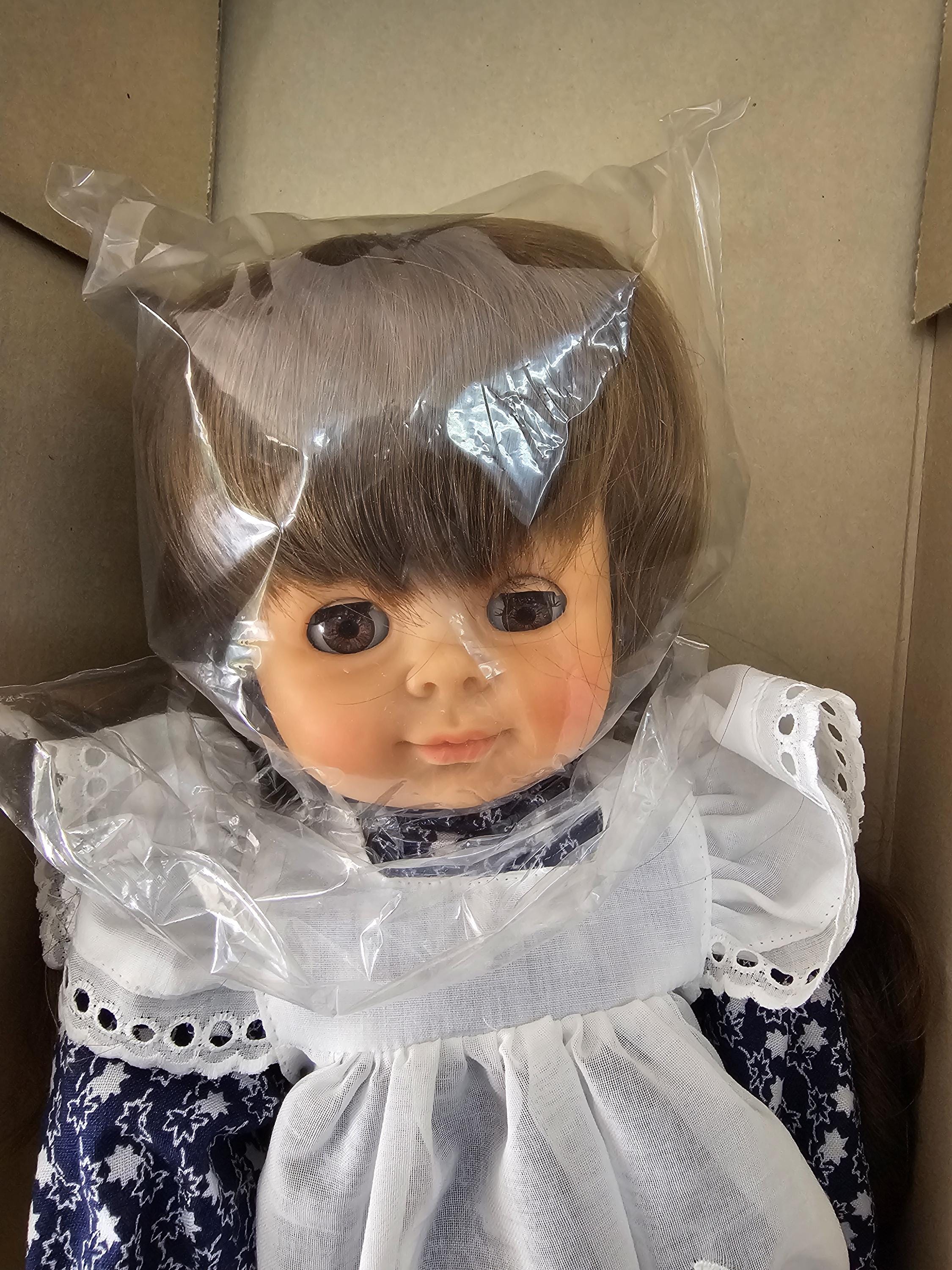 VINTAGE Vtg Gotz GTC WW42 Brunette Brown Sleepy Eyes Kanekalon