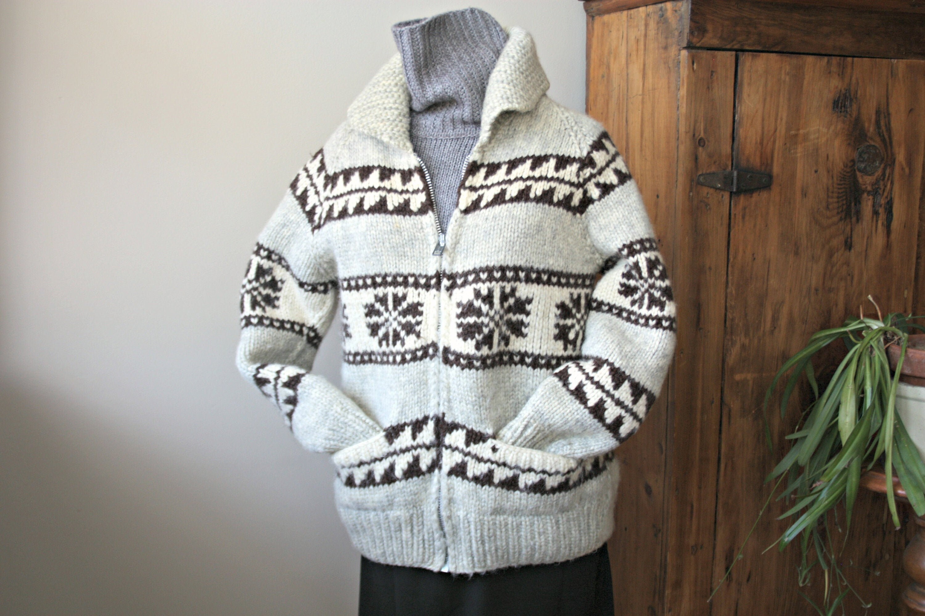 tuak sweater