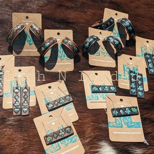 Colección de joyas de cuero labrado Aces Wild en color turquesa