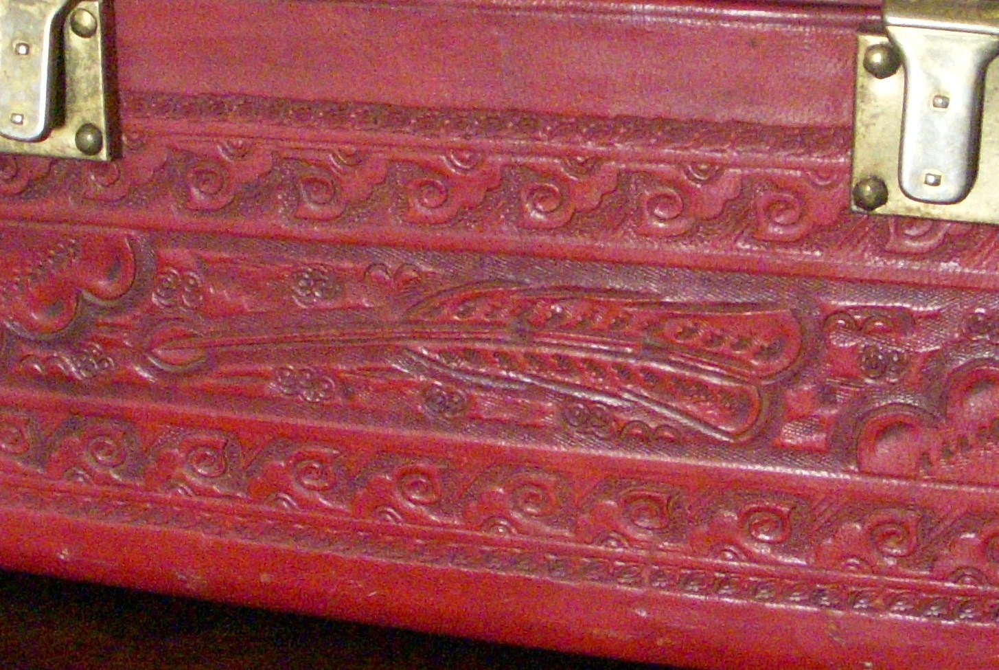Vintage Red Tooled Leather Train Case for Jewelry or Cosmetics with key!