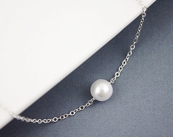 Dainty and Tiny White Pearl with Silver Chain Necklace. Simple and Modern Necklace. Bridesmaid Necklace. Bridesmaid Gift-M