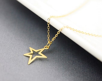 Tiny Star Pendant Necklace . Gold Necklace. Simple and Modern Necklace. Dainty Necklace. Bridesmaid Necklace