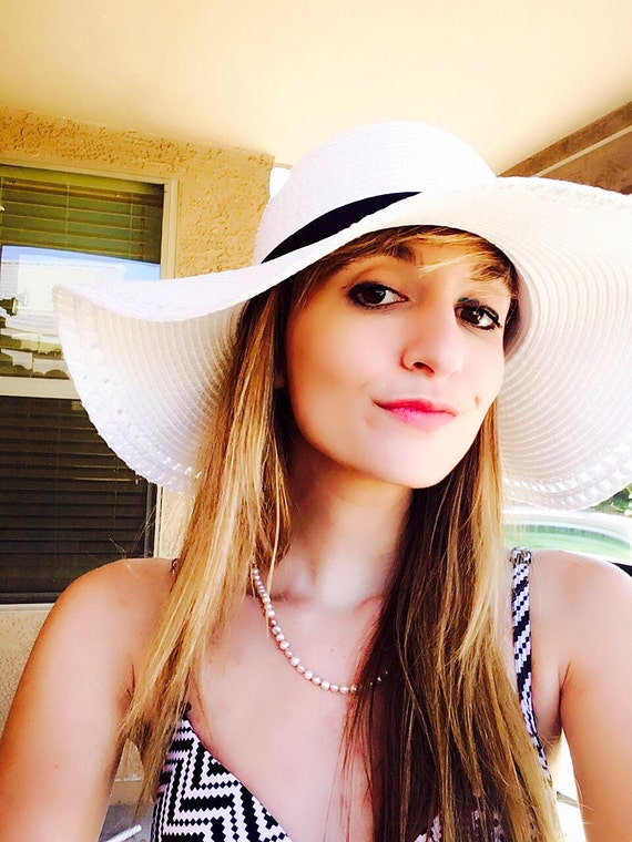Vintage Floppy Sun Beach Hat *White with Black Bow