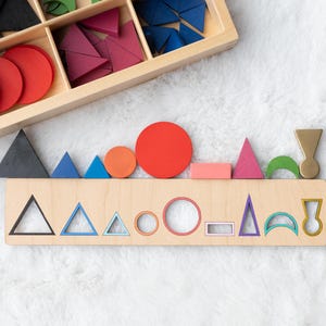 Color-Coded Wooden Montessori Grammar Stencil • 9 Parts of Speech Learning Tool • 9″ × 2″ • Canadian Wood • Duty & Tariff Free