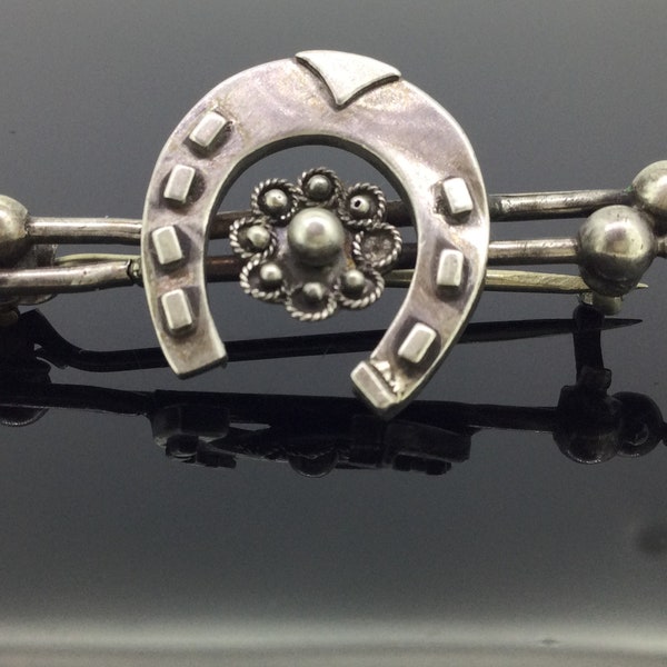Broche de herradura de plata esterlina antigua con sello distintivo y firma