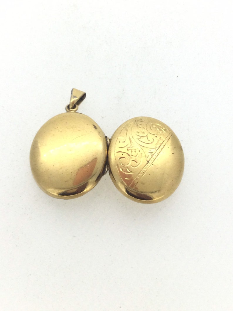 Edwardian Style Hinged Locket Pendant Gold Filled Embossed Patterned image 6
