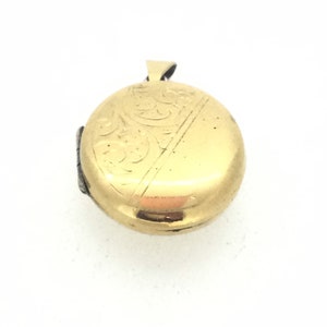 Edwardian Style Hinged Locket Pendant Gold Filled Embossed Patterned image 7