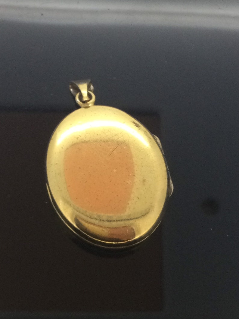 Edwardian Style Hinged Locket Pendant Gold Filled Embossed Patterned image 3