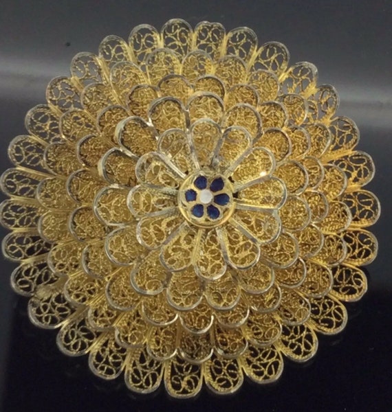 Antique Heavy Gold Gilt Filigree Flower Brooch Cen