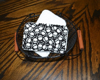 Skull and Cross Bones Reusable Sponge, Halloween sponge, Kitchen Sponge, Reusable Sponge, Eco-friendly Sponge, Sponge, Zero Waste Sponge