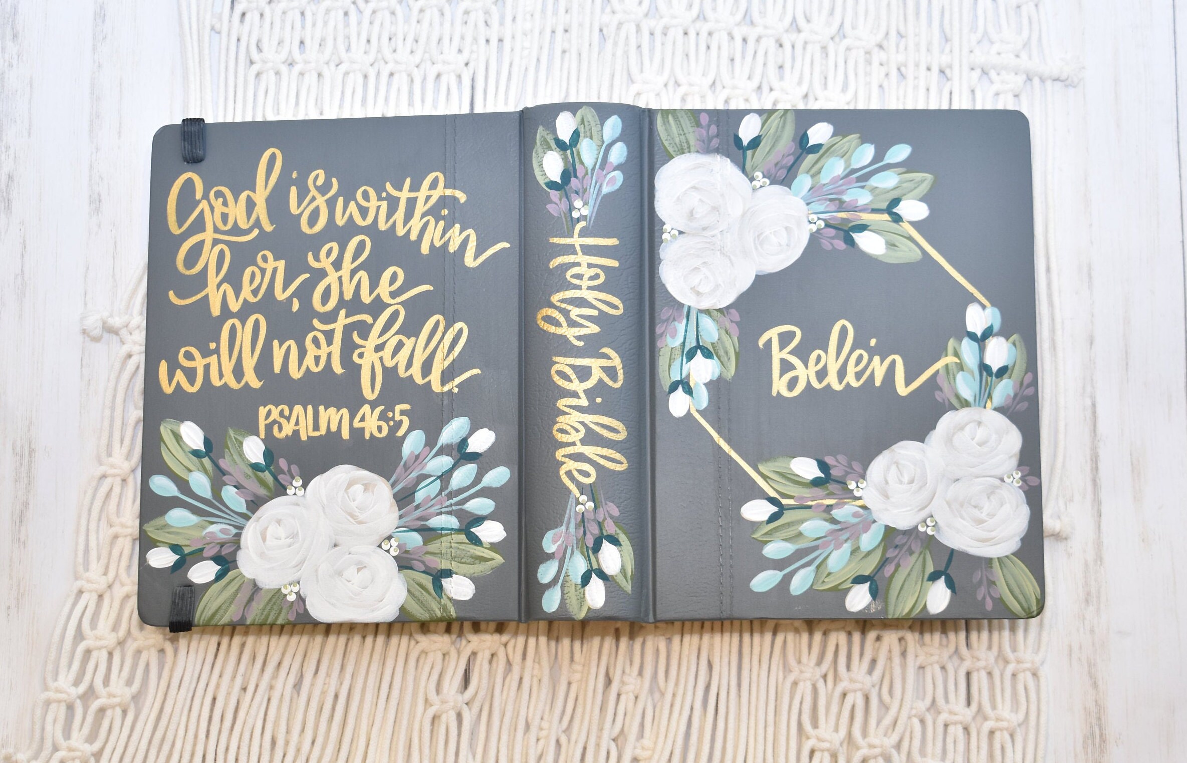 Hand Painted Bible White Roses Custom Personalized Keepsake Etsy.de