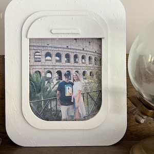 Airplane window picture frame (DIGITAL FILE DOWNLOAD)