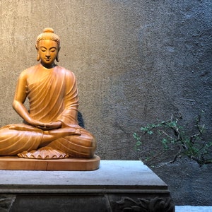 Hand Carved Wooden Sitting Buddha Statue – Kandahar Style (60cm)
