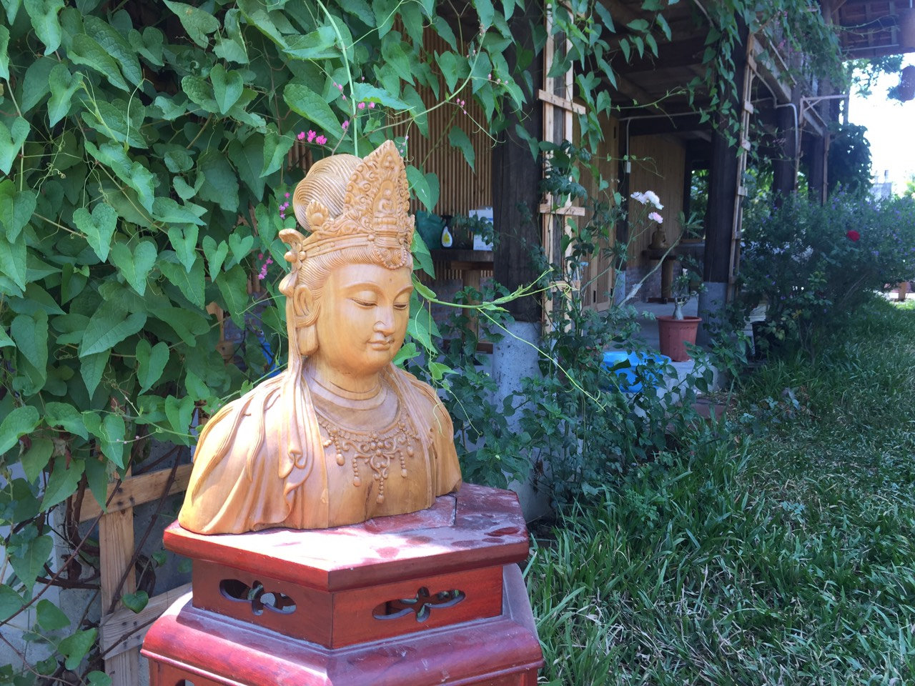 木彫りの観音菩薩頭部 - Etsy 日本