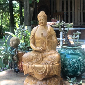 Hand-Carved Wooden Sitting Buddha Statue – Tranquil Chinese Style Home Decor