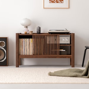 JAMM LOW 111 - Walnut record player stand for small spaces