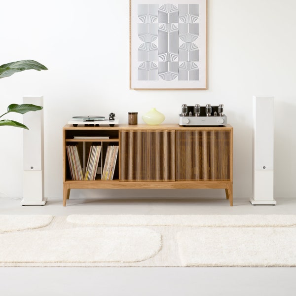 Hifi Regal, Schallplattenregal – TONN 150 aus massiver Eiche – Minimalistisch für Vinyl Liebhaber