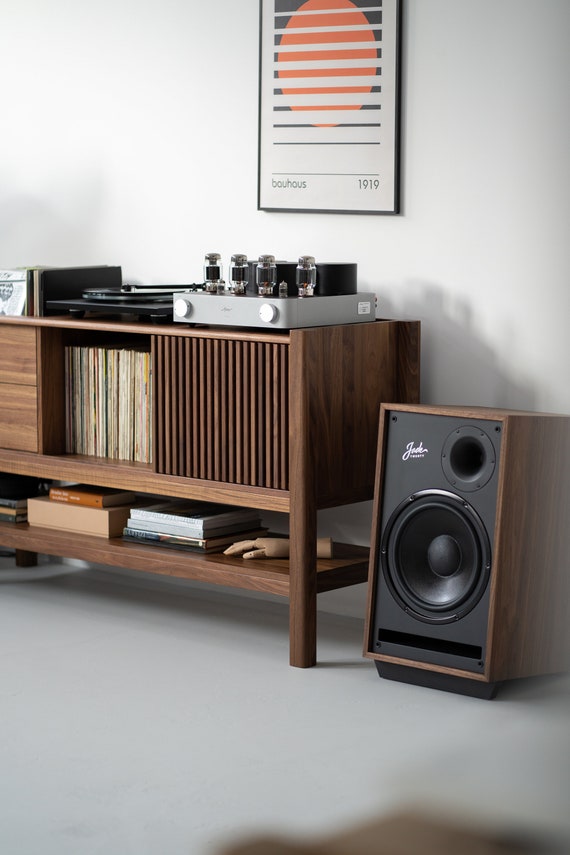 JAMM - Record player stand, made of American walnut