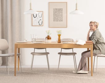 HYGG – Skandinaviskt utdragbart matbord i massiv ek – Modernt och funktionellt