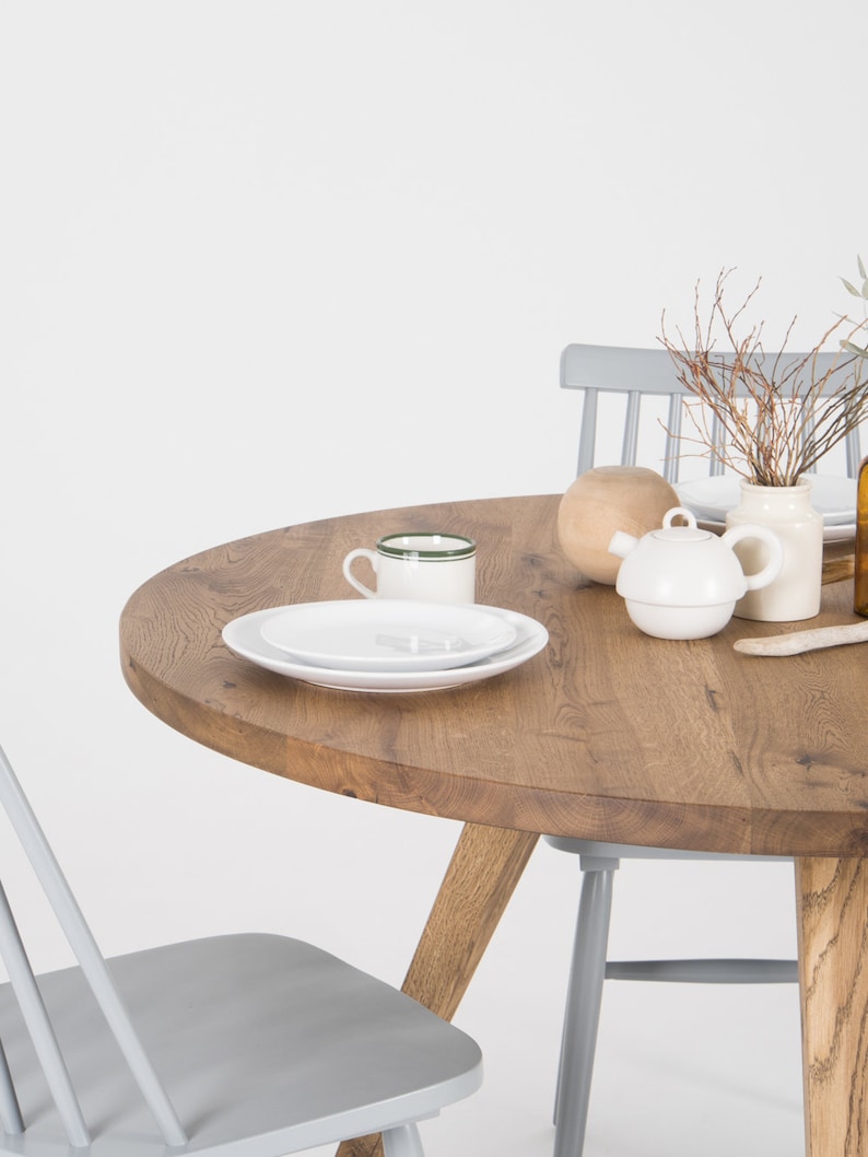 Reclaimed round wood table, handmade dining table image 4