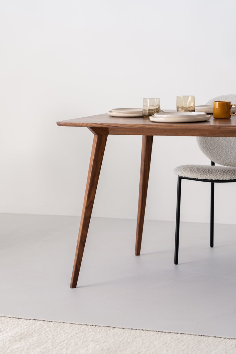 YRKE mesa de comedor de madera de nogal americano, moderna de mediados de siglo imagen 3