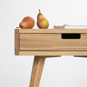 Table de chevet, table de chevet avec tiroir du milieu du siècle, en bois de chêne image 6