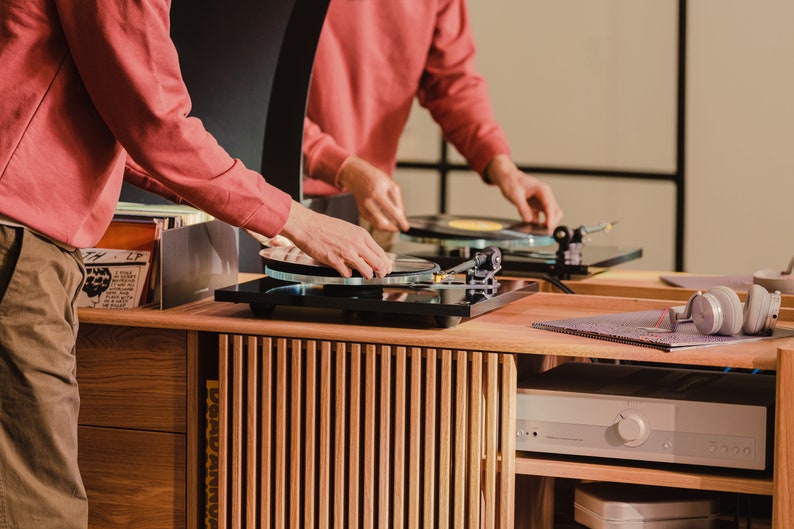 JAMM Record player stand, vinyl record storage made of solid oak wood Limited-Time Offer: Free & Fast Shipping image 7