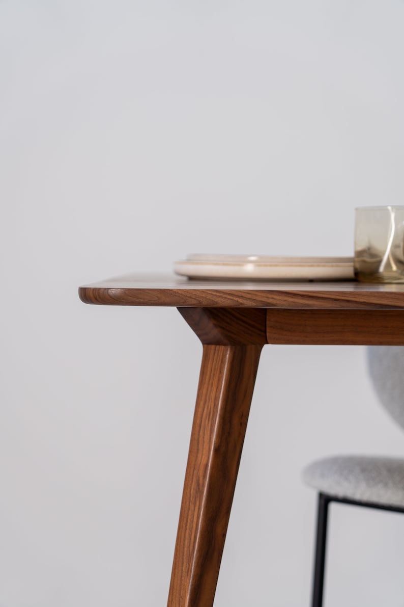 YRKE mesa de comedor de madera de nogal americano, moderna de mediados de siglo imagen 8