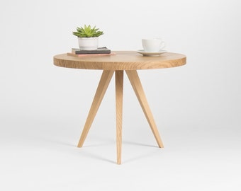 Round coffee table, small end table, accent table, made of solid oak