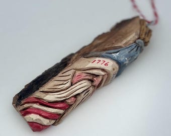 Adorno navideño de Papá Noel tallado a mano, conmemorativo del 250 aniversario. Edición limitada n.° 41. Borde natural.